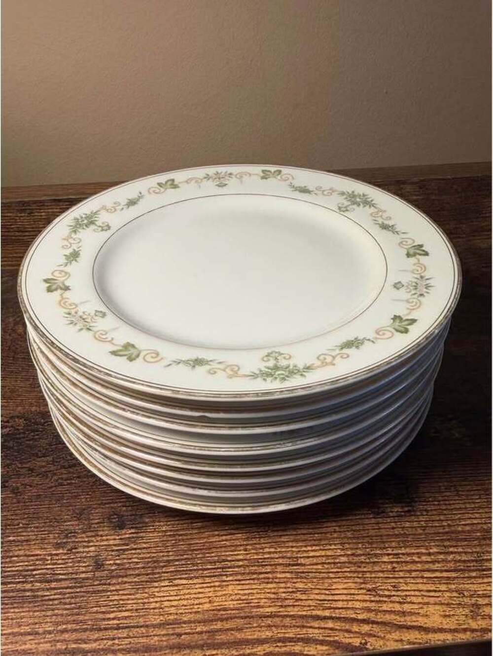 Set of 8 Fine‎ China Bread and Butter Plates